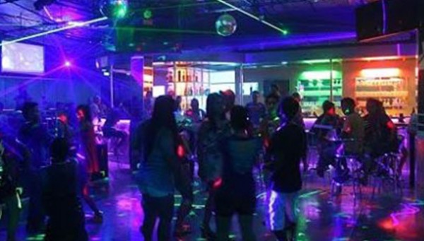 مسؤولون ورجال أعمال «يعربدون» في سهرة «جنسية» بالبيضاء