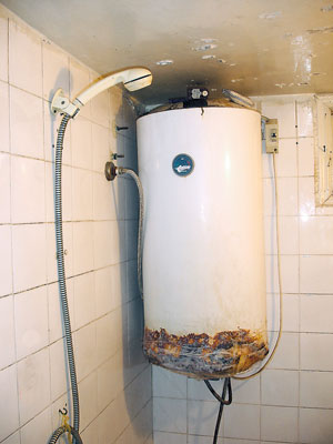 تازة: اختناق خمسة أشخاص من عائلة واحدة في حي الكوشة بسبب تسرب غاز سخان الماء