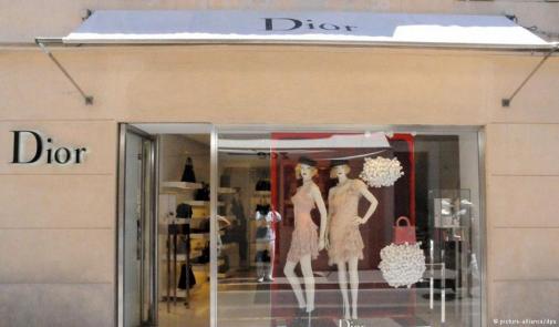 كيف تفرق بين الأصلي والتقليد في “الماركات” الشهيرة؟