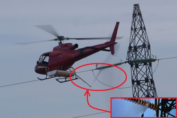 جرسيف : مروحيات لتنظيف عازلات الكهرباء بالأعمدة ذات التوتر العالي .