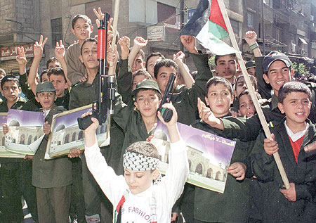 فلسطينيو سورية وصعوبة خيار النأي بالنفس