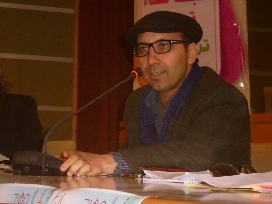 التشكيلي والشاعر والروائي عمر الصديقي .. الفنان الذي انتقل من هوس التشكيل إلى الكتابة الأدبية والفنية وتصوير الحقائق التاريخية