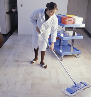 تازة: معاناة عاملات شركات النظافة بالمدينة و العماري تطالب مفتشية الشغل بفتح تحقيق جدي