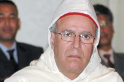 إمام سابق ينصب على شابة معطلة و هذه الأخيرة تلتمس مساعدة العامل و ناظر الأوقاف