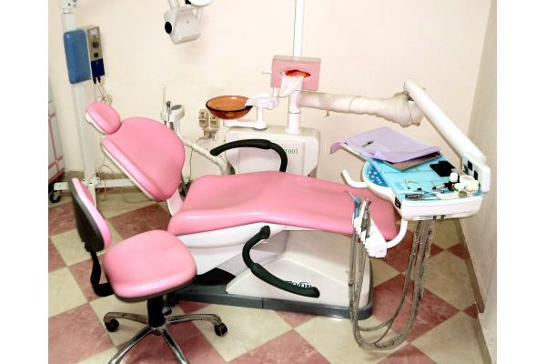 تازة: متضررون من غياب طبيب أسنان التعاضدية يلتمسون من العامل إيجاد الحل