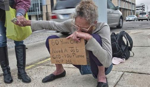 كريستينا ماكينا من نجمة “بلاي بوي” إلى متسولة في الشوارع