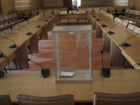 انتخاب مجالس الجهات في 28 شتنبر و قائمة الممنوعين من الترشح تربك الأحزاب