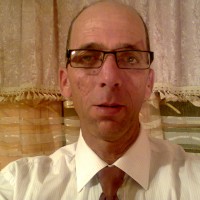 محمد السطي عضو تحرير تاونات نيوز يتعرض لحادثة سير خطيرة بمعية ابنيه