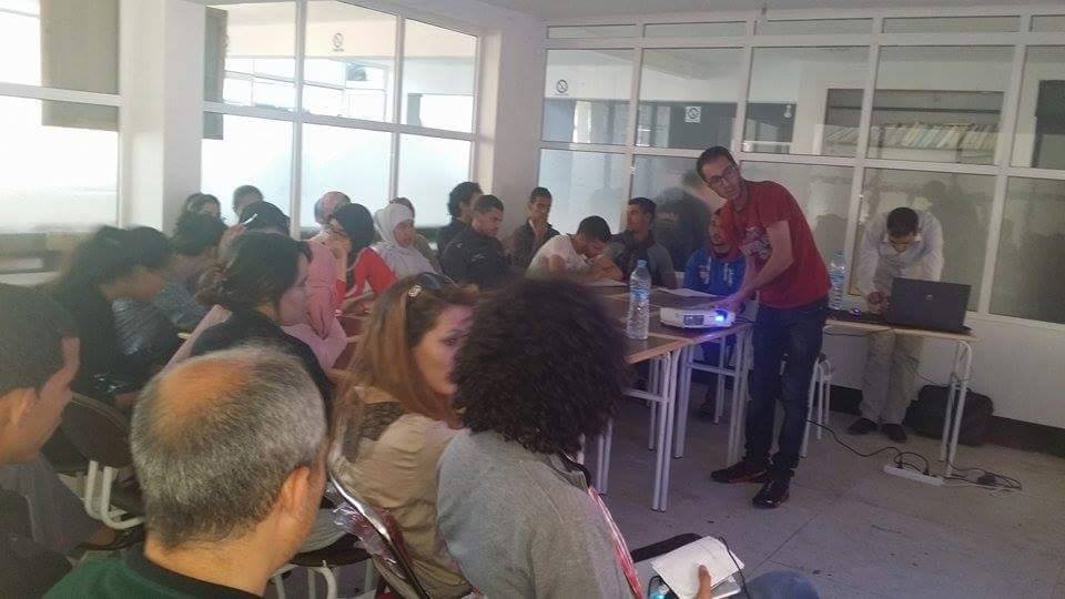 الخميسات: فتيات الانبعاث تنظمن يوما دراسيا حول التوجيه المدرسي من أجل طريق واعد