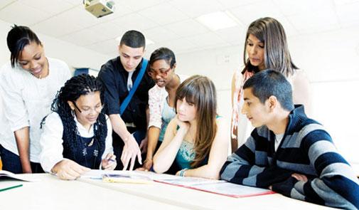 شباب مغاربة يأسسون مرصدا لإدماج الشباب في السياسة الوطنية