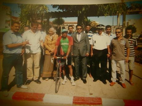 تازة: انطلاق المرحلة 2 لطواف الجيلالي الصالحي عبر المدن المغربية بدراجته الهوائية