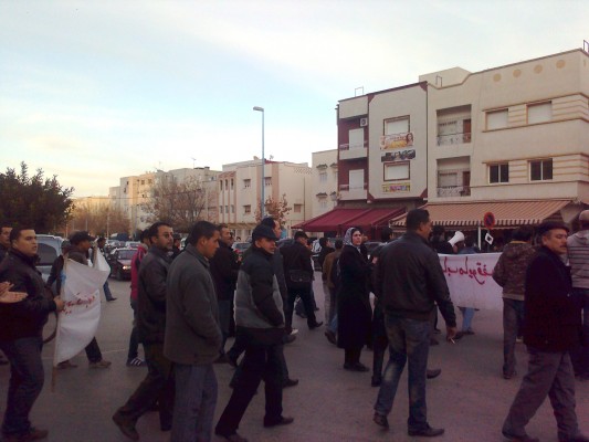 تازة: 20 فبرايرتدين القناة الثانية و تندد بالفساد ولصوص المال العام