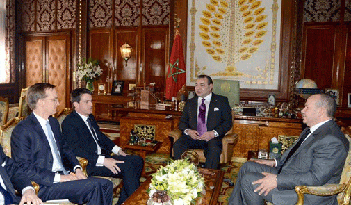 جلالة الملك يستقبل الوزير الاول الفرنسي مانويل فالس