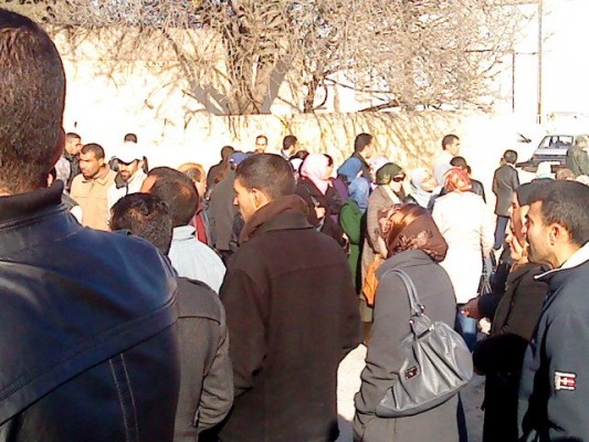 المعطلون بتازة يقاطعون مباراة وزارة الداخلية ويطالبون برحيل عامل الإقليم