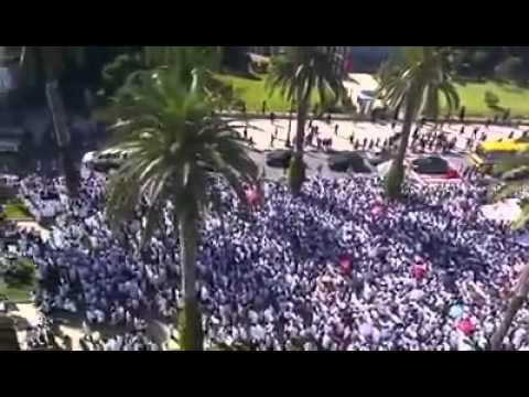 فيديو . الآلاف من طلبة الطب يطالبون برحيل الوردي أمام البرلمان