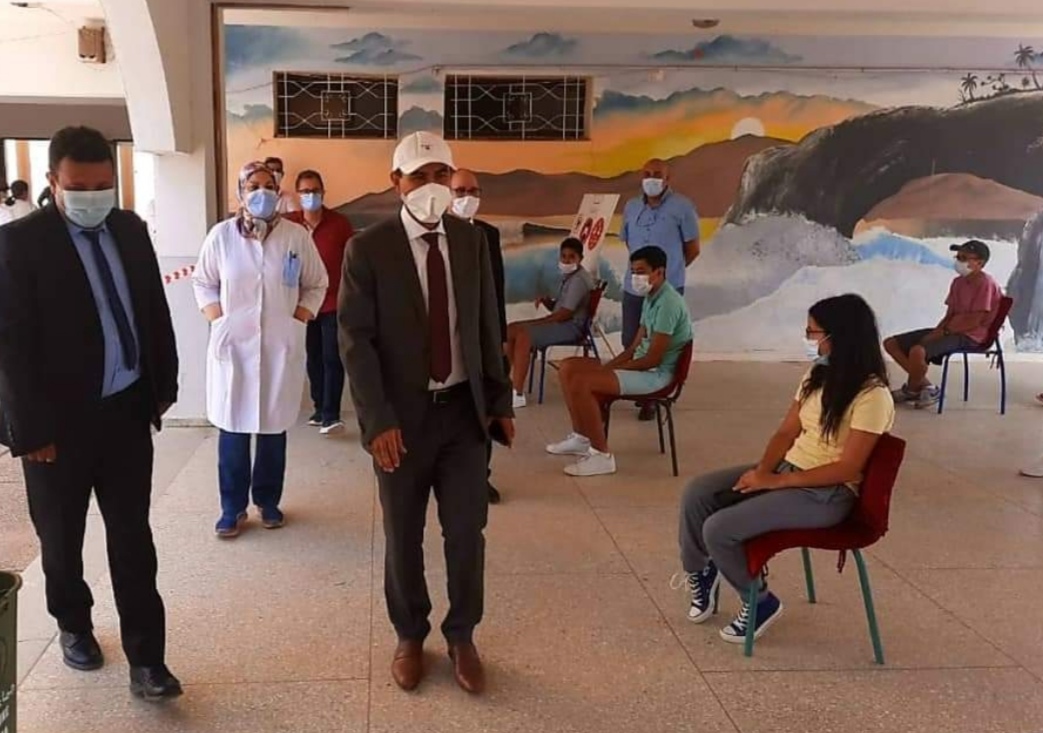 عامل إقليم تازة يشرف على انطلاق عملية تلقيح التلاميذ